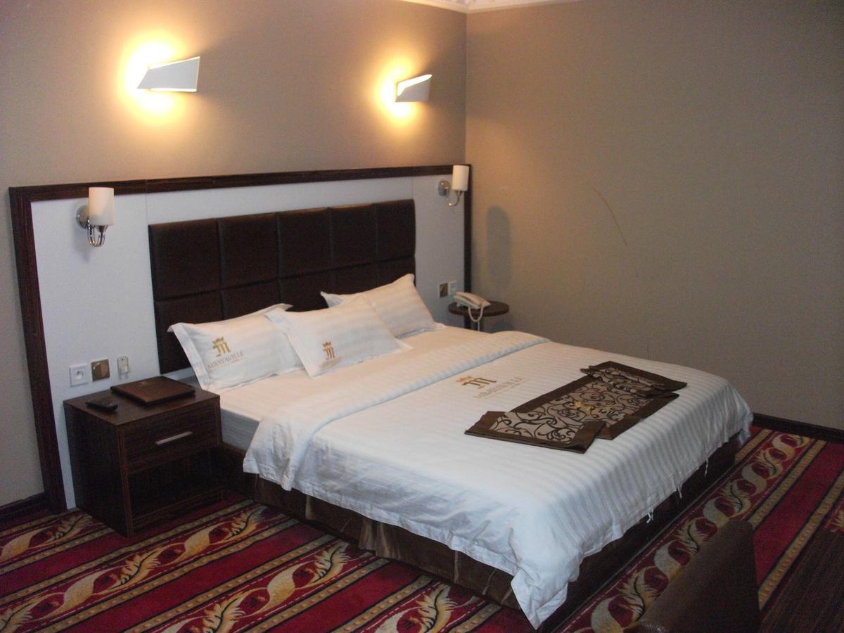 Mbayaville Hotel Douala Exterior photo