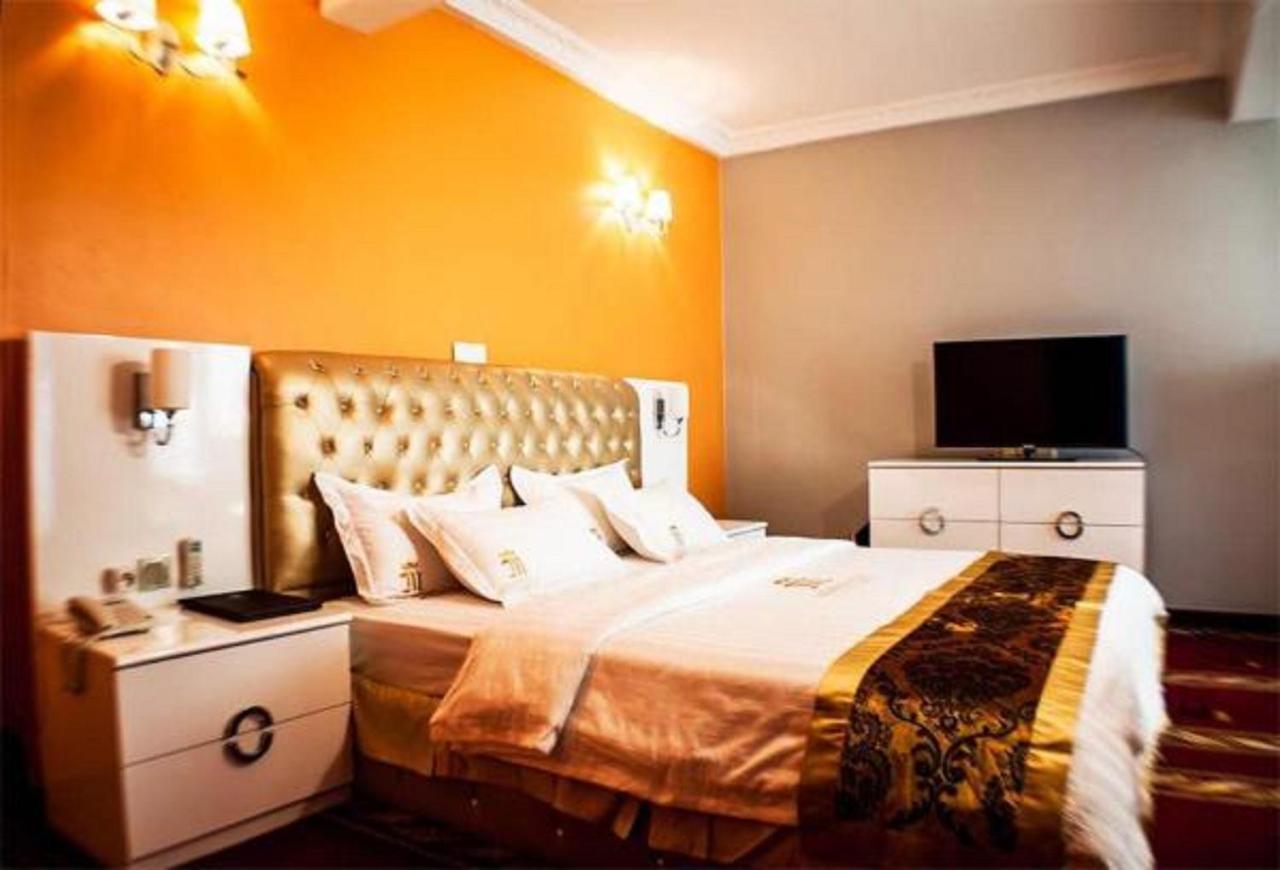 Mbayaville Hotel Douala Exterior photo